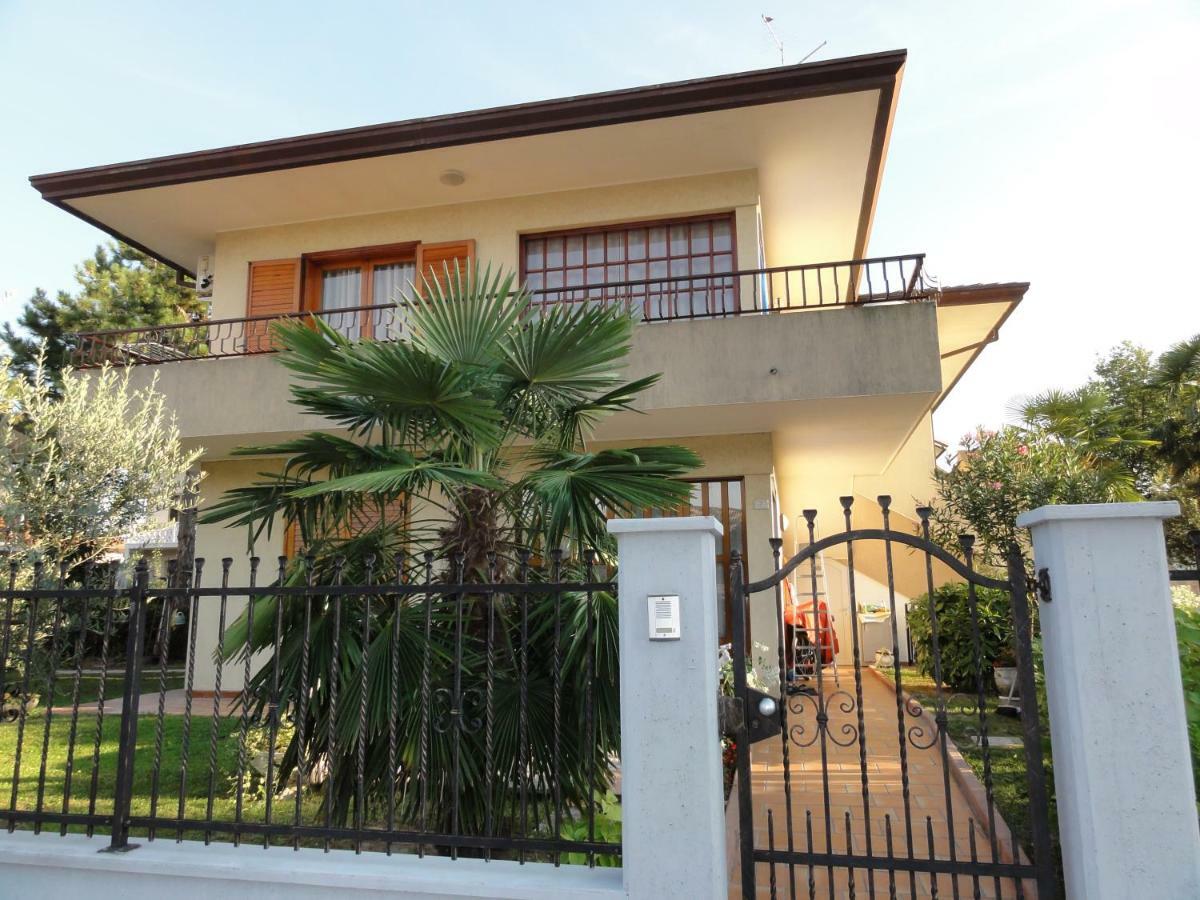 Villa Paola Bibione Exterior photo